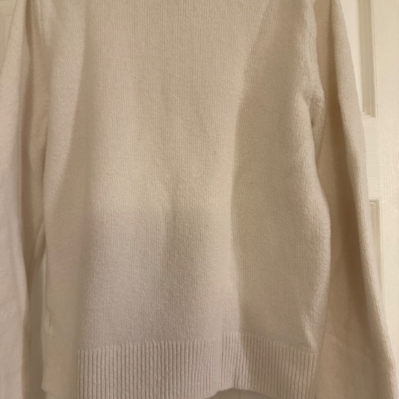 Gap Sweater - Picture 2 of 4